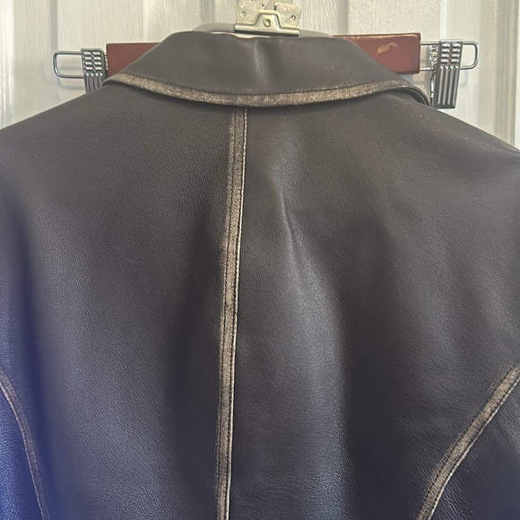 Leather jacket - Picture 7 of 16
